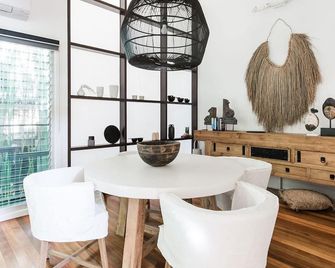 Dukes Beach House - Sunshine Beach - Jadalnia