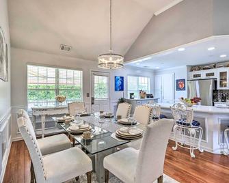Beautiful Hampton Home with Gazebo and Backyard! - Hampton - Dining room