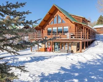 A-Frame Of Mind ~Great Views ~ Wildlife sightings - Alpine - Edificio
