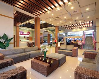 Jin Yong Quan Spa Hotspring Resort - וואנלי - לובי