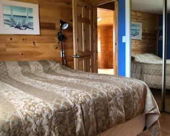 Pei Cottage Rental - Summerside - Bedroom