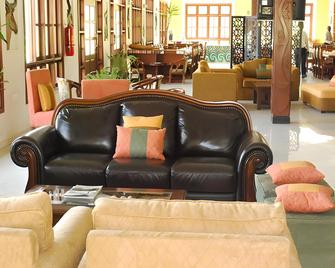 Arusha Planet Lodge - Arusha - Front desk