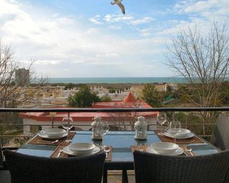 Lovely Apartment With Sea Views And Roof Top Communal Pool - Alvor - Balcony