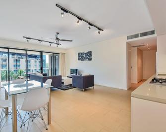 Darwin Waterfront Short Stay Apartments - Darwin - Essbereich