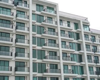 Cozy 2BR Apartment Nine Residence with City View - Jakarta - Building