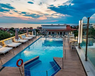 Anny Residences & Suites - Skala Kallirachis - Piscina