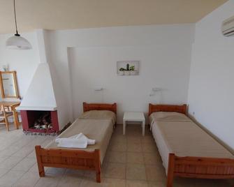 Milios Studios - Megalo Chorio - Bedroom
