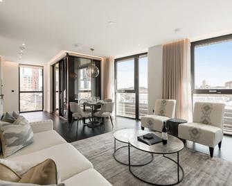 Thornes House Apartments - London - Living room