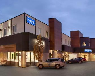 Travelodge by Wyndham Alma - Alma - Gebouw