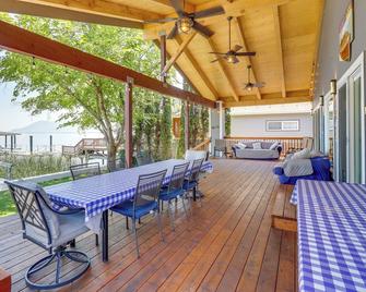 Spacious Lakeport House on Clear Lake with Dock - Lakeport - Патіо