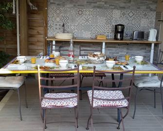 Villa Aghjanella - Patrimonio - Comedor