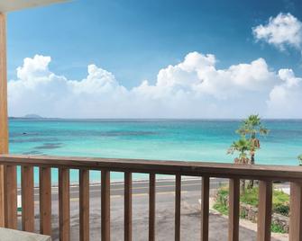 Grim Resort - Jeju City - Balcony