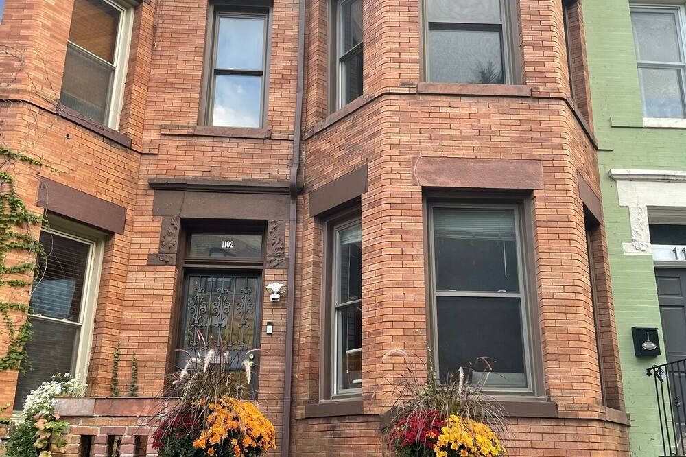 Charming & Spacious Apt in Historic Rowhouse - واشنطن د.ك. - مبنى