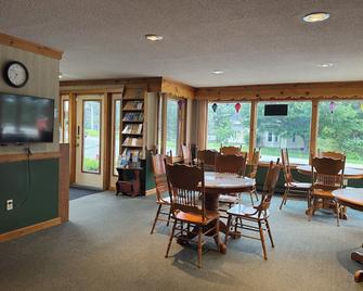New Age Inn - Voyageur - Yarmouth - Restaurant
