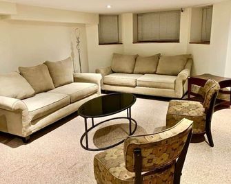 Gorgeous Wrigley Greystone - Chicago - Sala