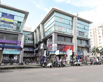 OYO 5799 Hotel Plaza Inn - Bhopal - Edificio