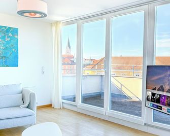 Panorama Stadtblick Penthouse 105qm Maisonette Oldtown - Ingolstadt - Sufragerie