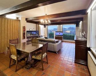 Awesome Apartment In Bastogne - Bastogne - Salle à manger
