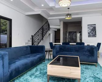 Yoyo Kunda Luxury Apartments D - Banjul - Living room