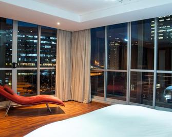Circa On The Square Hotel - Cape Town - Bedroom