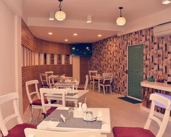 Local Escape Boutique - Malé - Restaurante