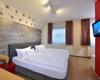 Hotel & Wirtshaus Hansen - Bergisch Gladbach - Bedroom