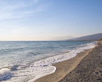 Villa ' Helios' located in the magnificent 'White Nest Complex' - Katerini - Strand