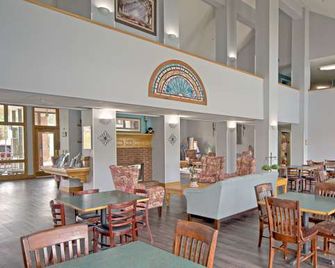 All Season Suites - Pigeon Forge - Hành lang