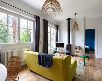 L'Echappee by Cocoonr - Saint-Malo - Living room