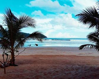 Zhaya's Beach & Cottages - Barangay Buena Suerte - Playa