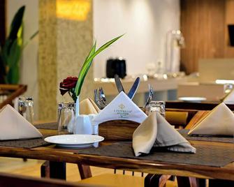 Tgi Livancia Hillside - Mysore - Restaurante
