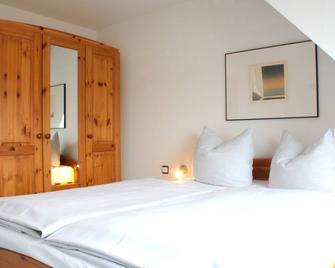 Vacation apartment \'Kleine Brise\' on Poel - Gollwitz - Schlafzimmer