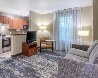 TownePlace Suites by Marriott Raleigh Cary/Weston Parkway - Cary - Soggiorno