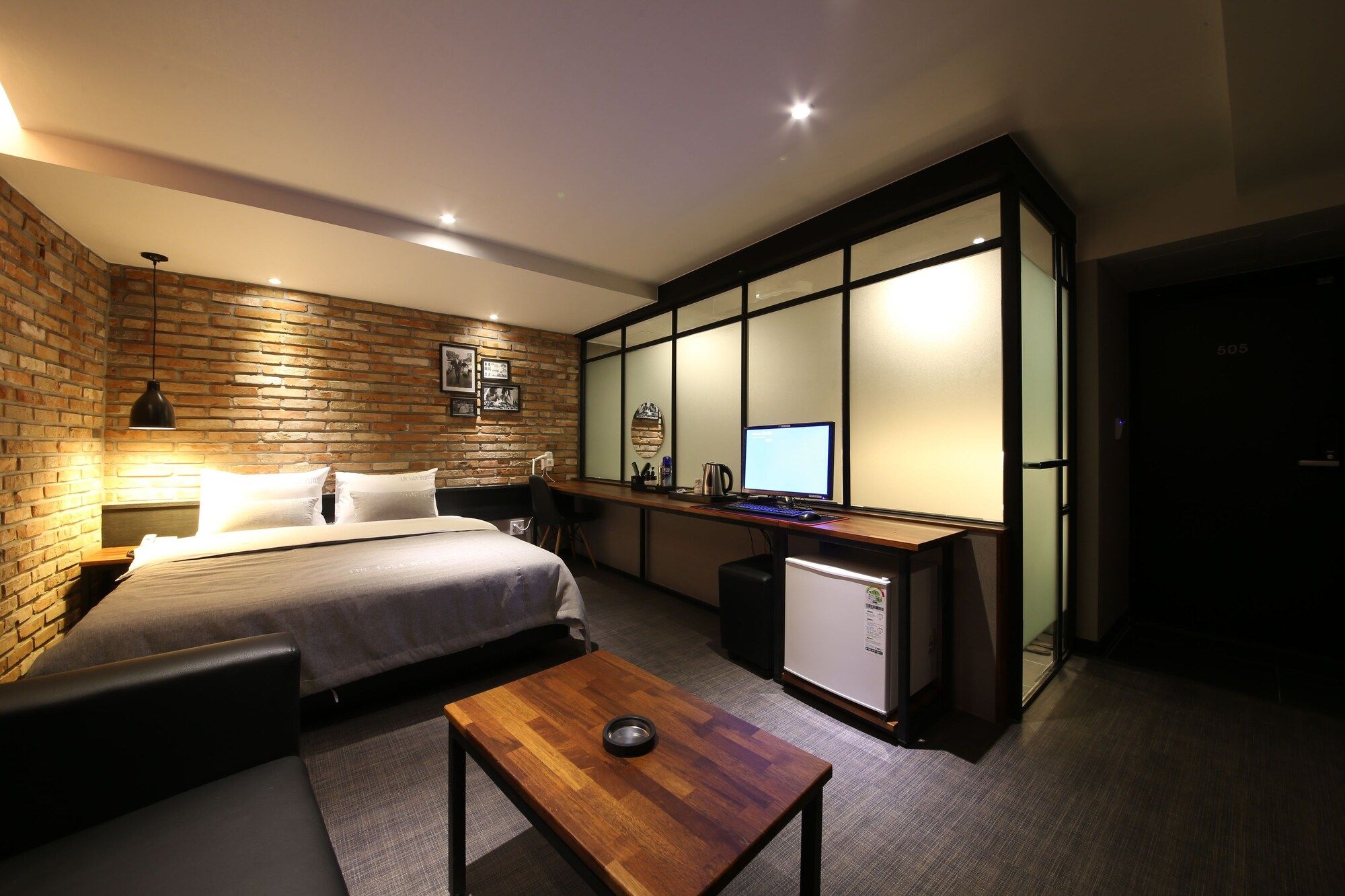 ذا لاست هوتل