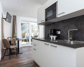 Vacation directly with the winemaker - living on the winery! - Eibelstadt - Cocina