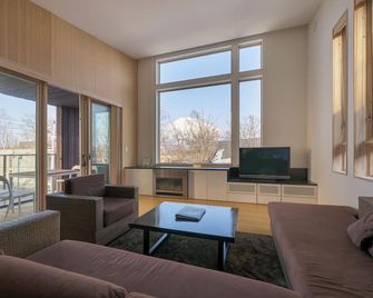Forest Estate - Niseko - Living room