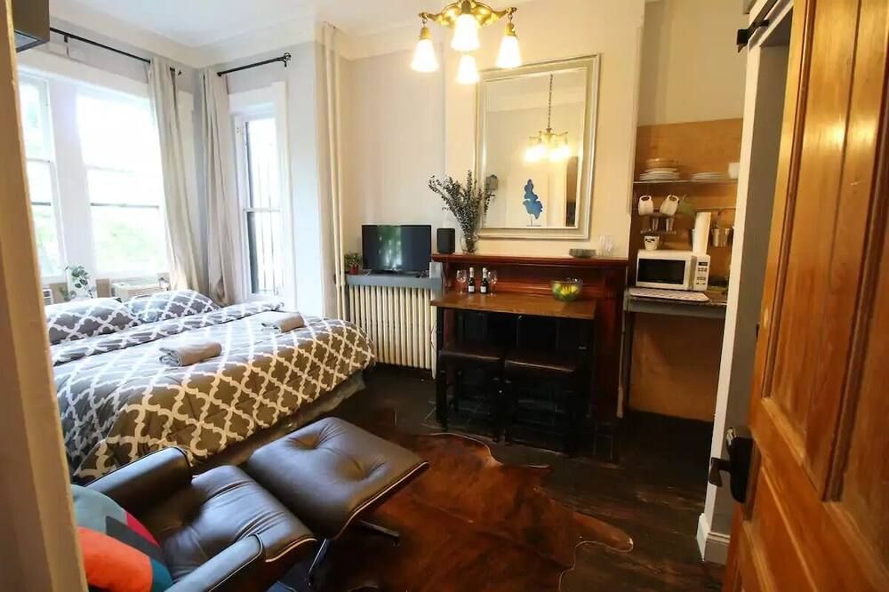 Capitol Hill Studio, near Capitol, Supreme Court, Eastern Market, Free Parking - וושינגטון די.סי - חדר שינה