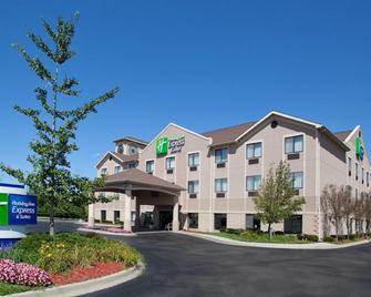Holiday Inn Express & Suites Belleville (Airport Area) - Belleville - Edificio