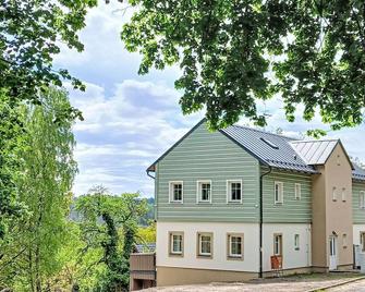 Lovely apartment for 8 guests with WIFI, TV, patio and pets allowed - Haida - Gebäude