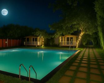 Hotel Heaven Stay - Shankarpalli - Pool