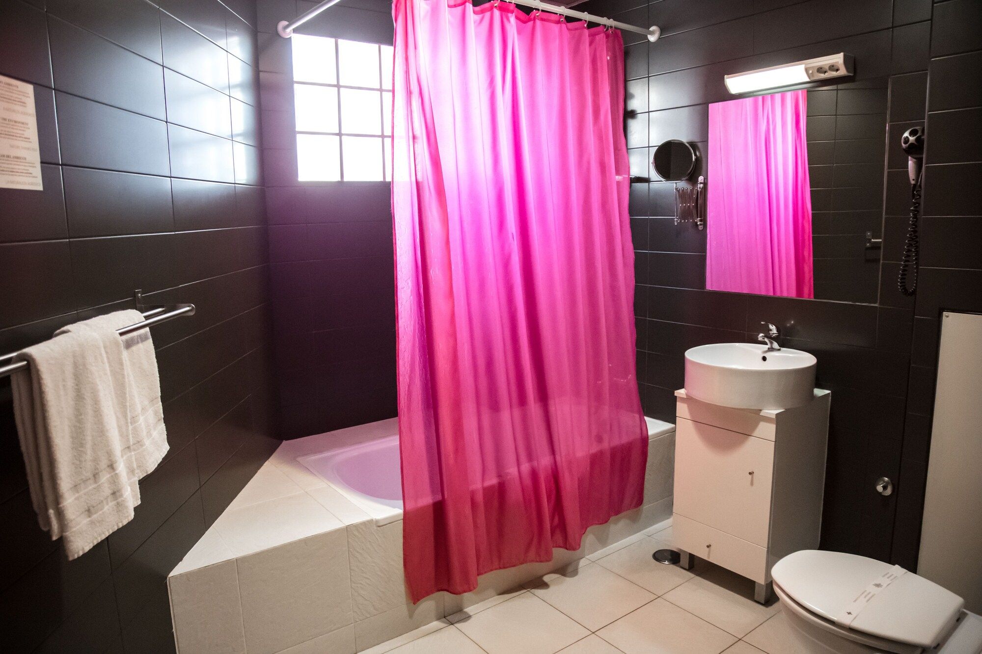 Hotel Laitau - Setúbal - Salle de bain