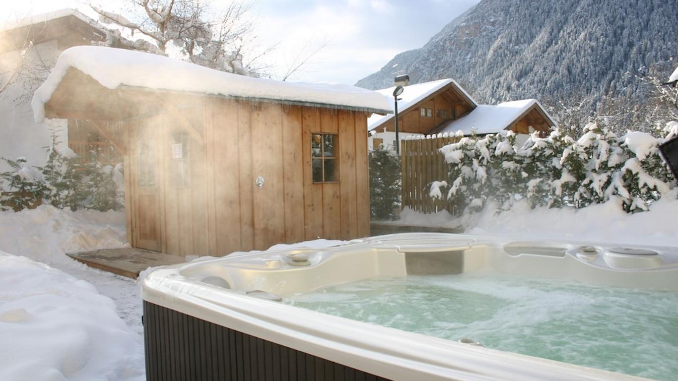 Residence Kristall- Fiemme Holidays