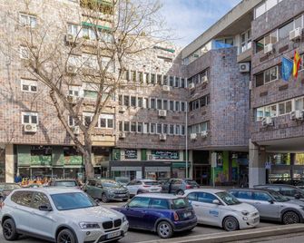 Ha Aparthotel Retiro Suites - Madrid - Edificio