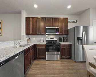 Lackland Private Movie Theater Retreat! - 샌안토니오 - 주방