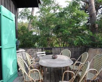 Wood house, 44 acres 3 rooms & mezzanine big living room sea vue - Cap Ferret - Patio