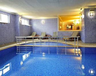 Monark Hotel Cappadocia - נבשאיר - בריכה