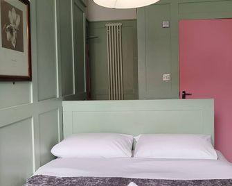 The Willows - Brighton - Phòng ngủ