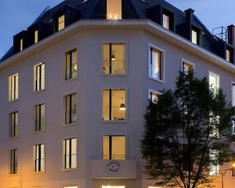 Ferienwohnungen am Theater Freiburg - Freiburg im Breisgau - Building