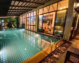 ploy's pearl hotel - Surat Thani - Piscina