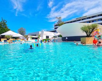 Grand Hotel Caraiman - Neptun - Piscină